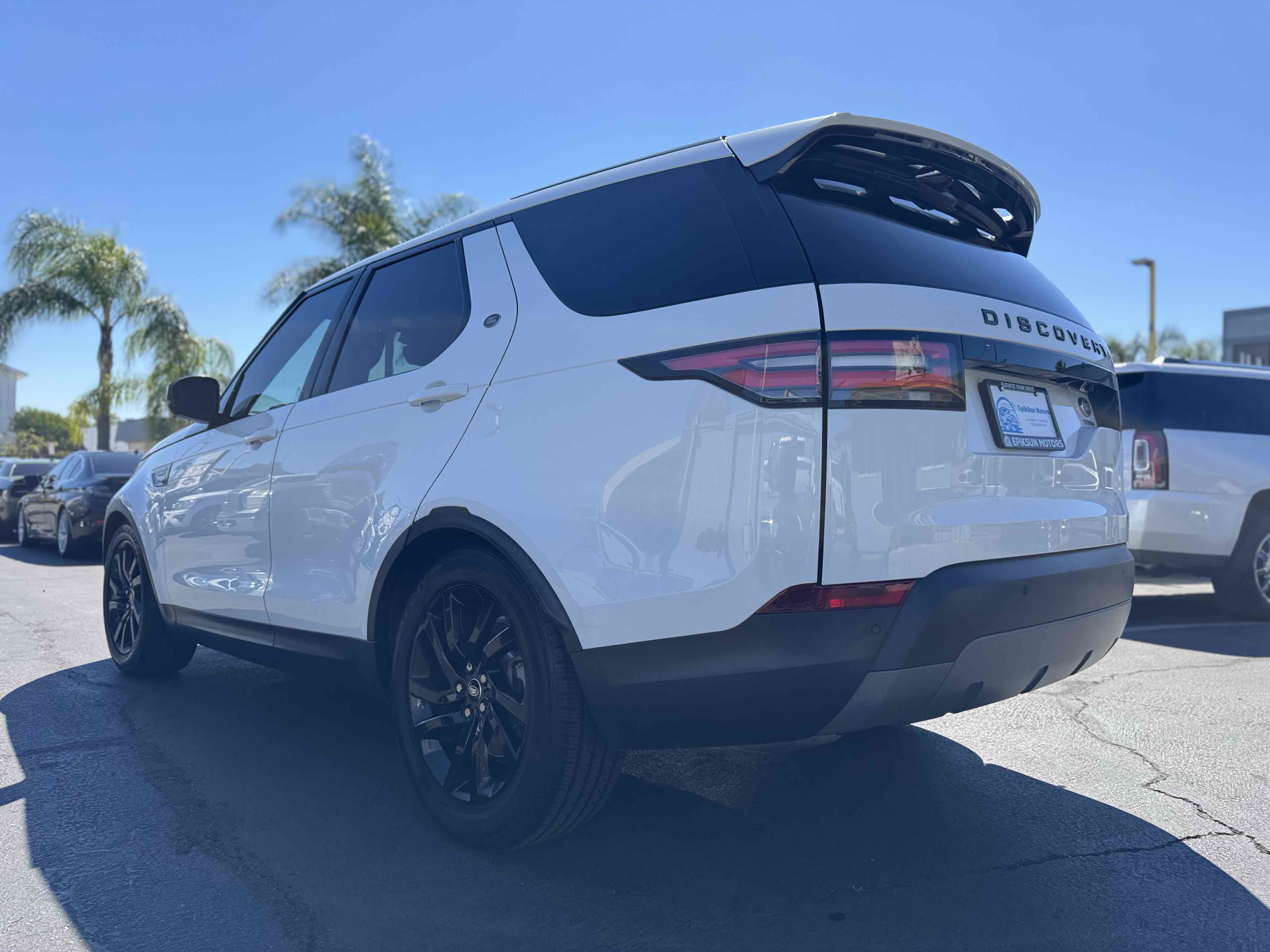 Used 2018 Land Rover Discovery HSE AWD/4WD image 7