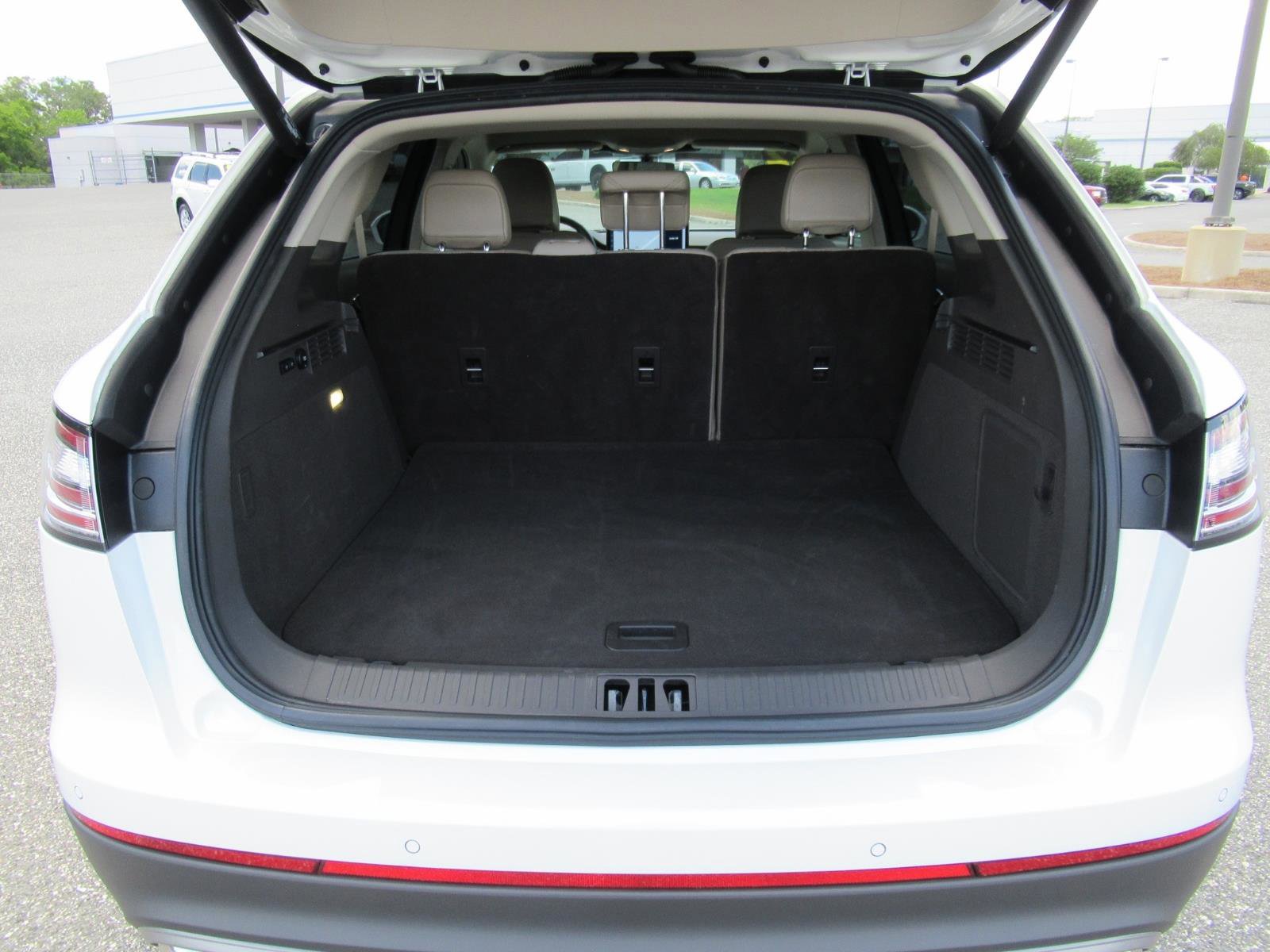 Used 2022 Lincoln Nautilus FWD w/ Premium Package image 33