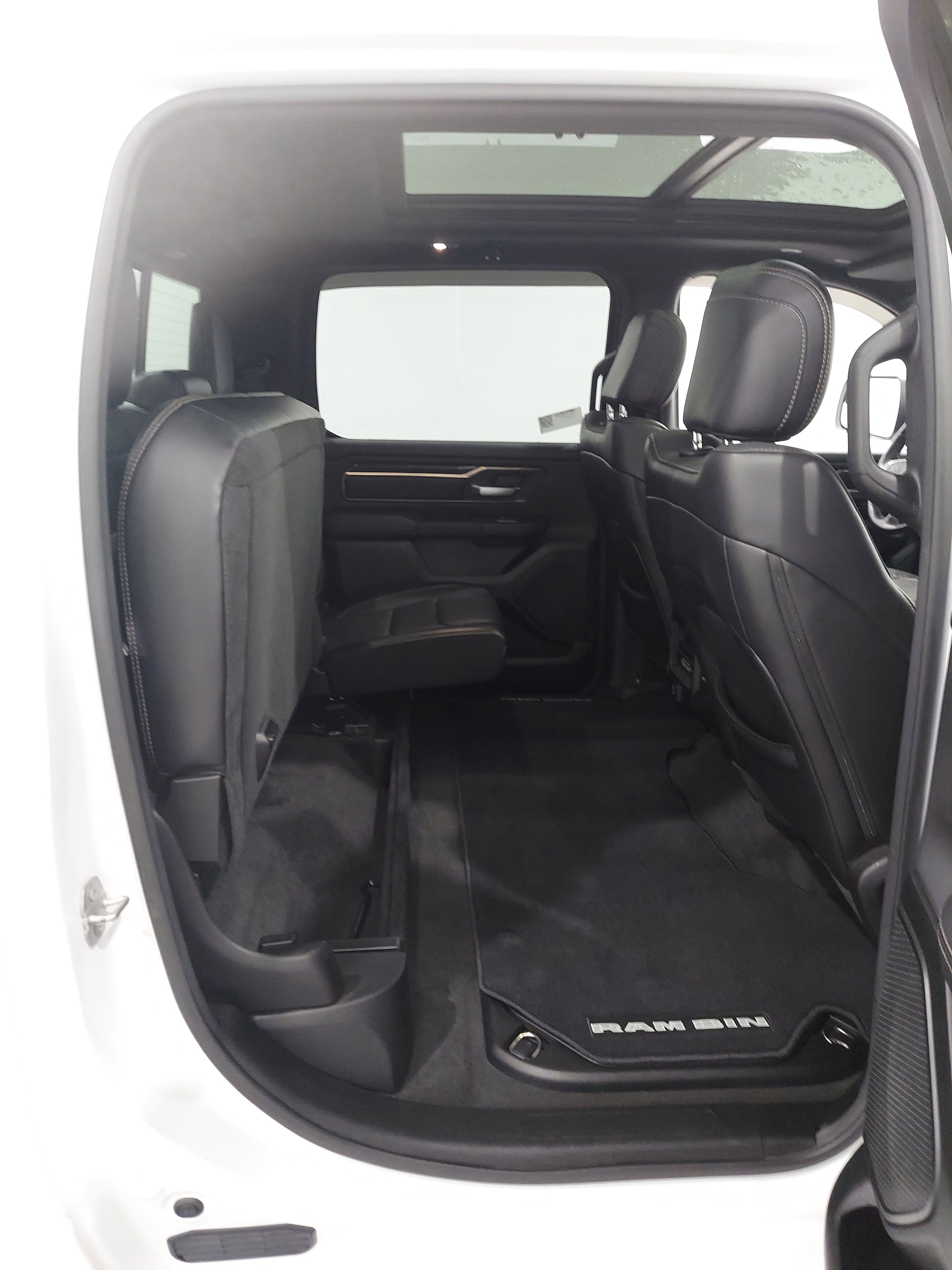 Used 2020 RAM 1500 Sport w/ Advanced Safety Group AWD/4WD image 18