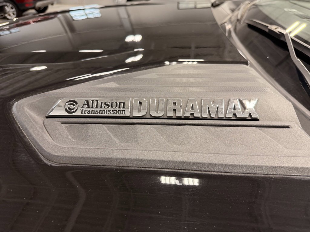 Used 2024 Chevrolet Silverado 2500 LT w/ Midnight Edition image 20