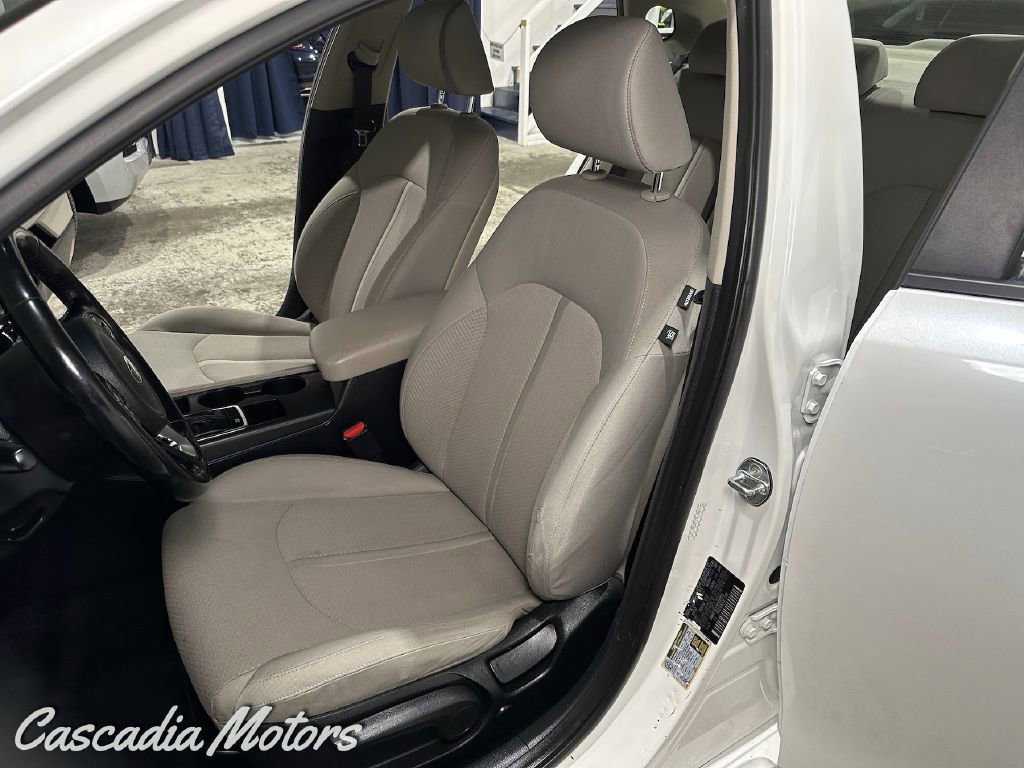 Used 2017 Kia Optima Premium FWD image 7