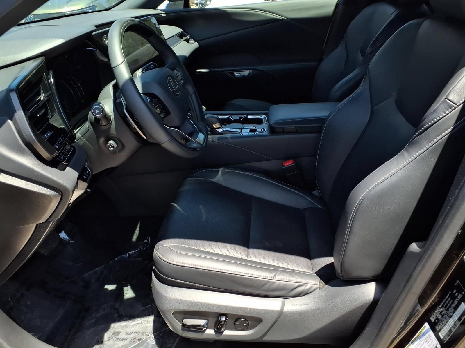 Used 2023 Lexus RX 350 w/ Cold Area Package AWD/4WD image 17