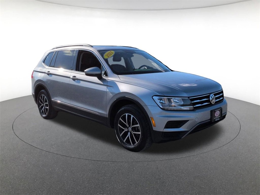 Used 2021 Volkswagen Tiguan SE w/ Panoramic Sunroof Package image 1