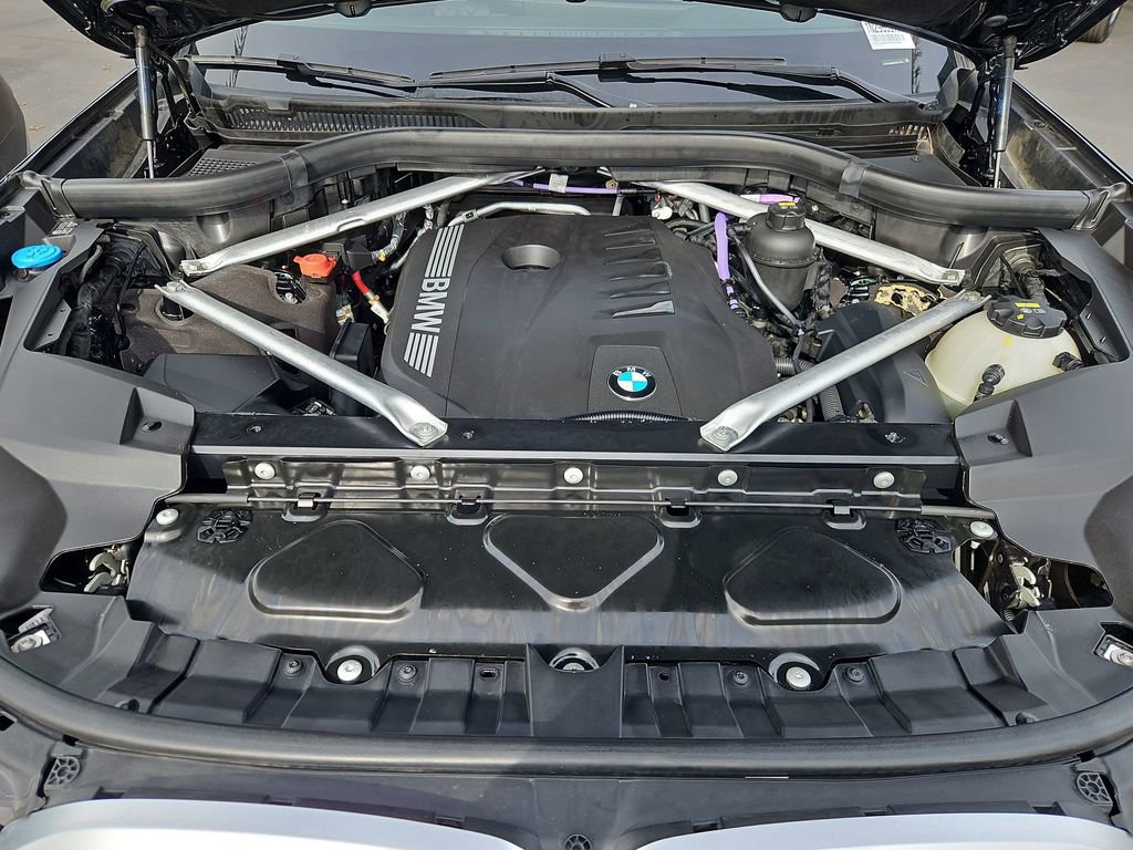 Used 2023 BMW X7 xDrive40i w/ Premium Package image 31