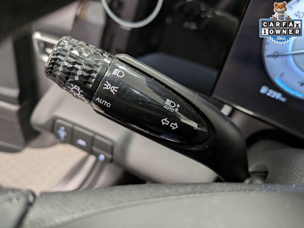 Used 2023 Hyundai Elantra SEL w/ Convenience Package image 19