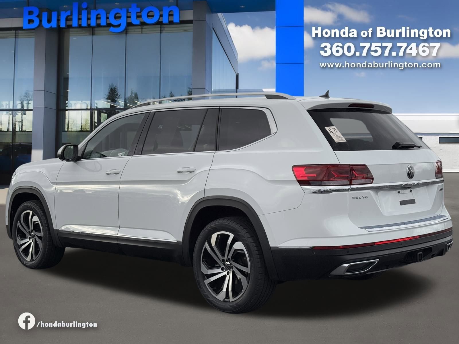 Used 2021 Volkswagen Atlas SEL Premium w/ MDO Package (Bench Seat) image 4