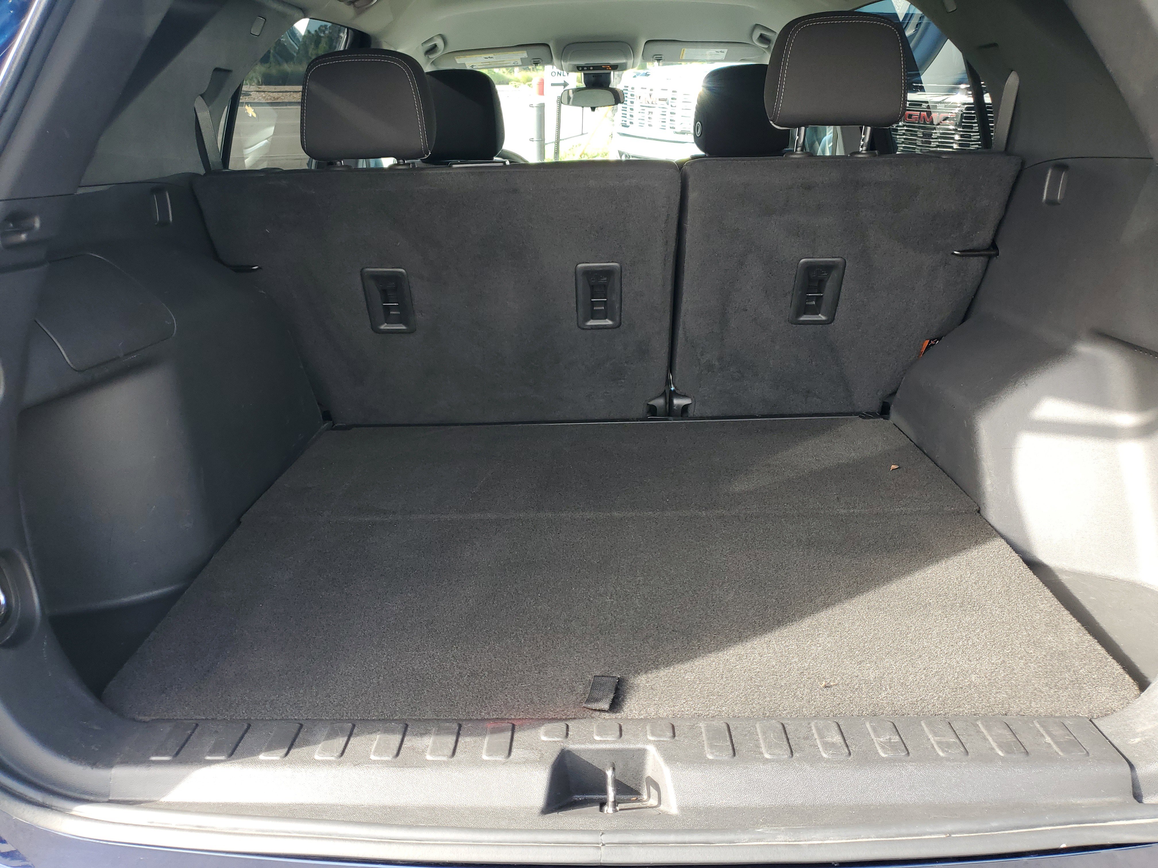 Used 2023 Chevrolet Equinox LS image 16