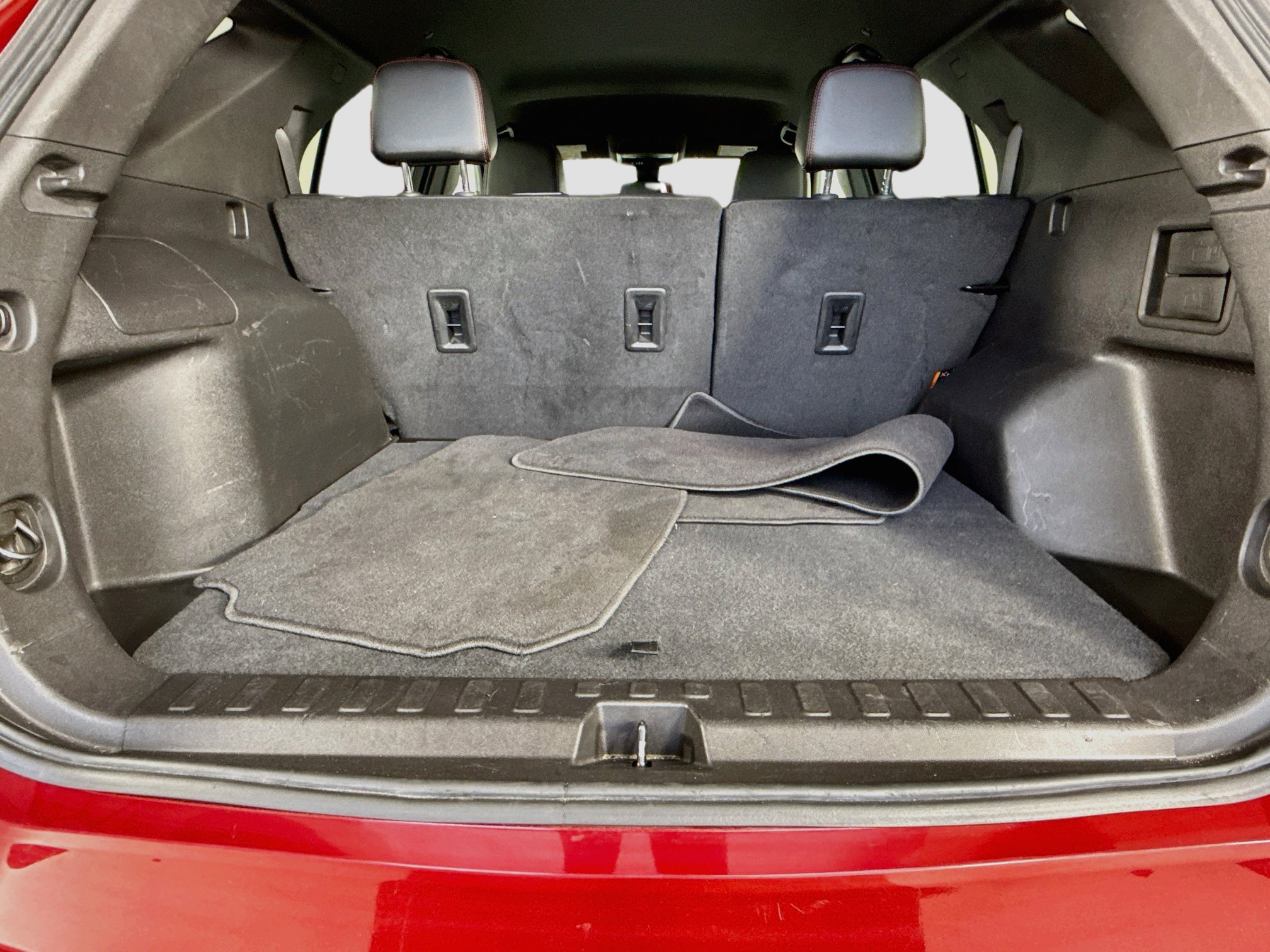 Used 2024 Chevrolet Equinox RS w/ LPO, Cargo Package FWD image 26