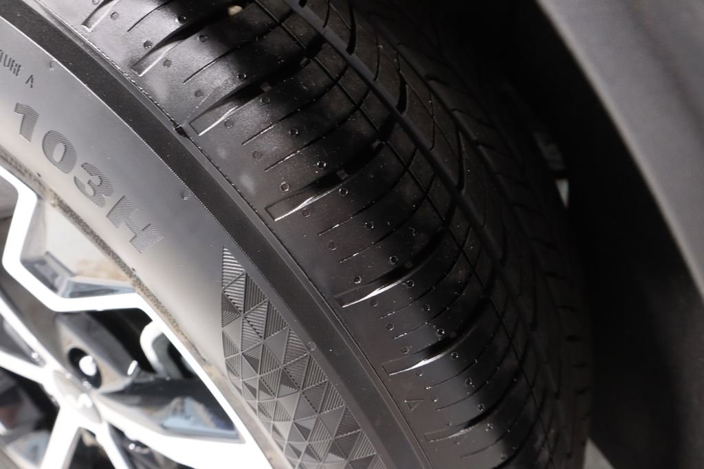 Used 2025 Kia Sportage EX w/ Premium Package image 21