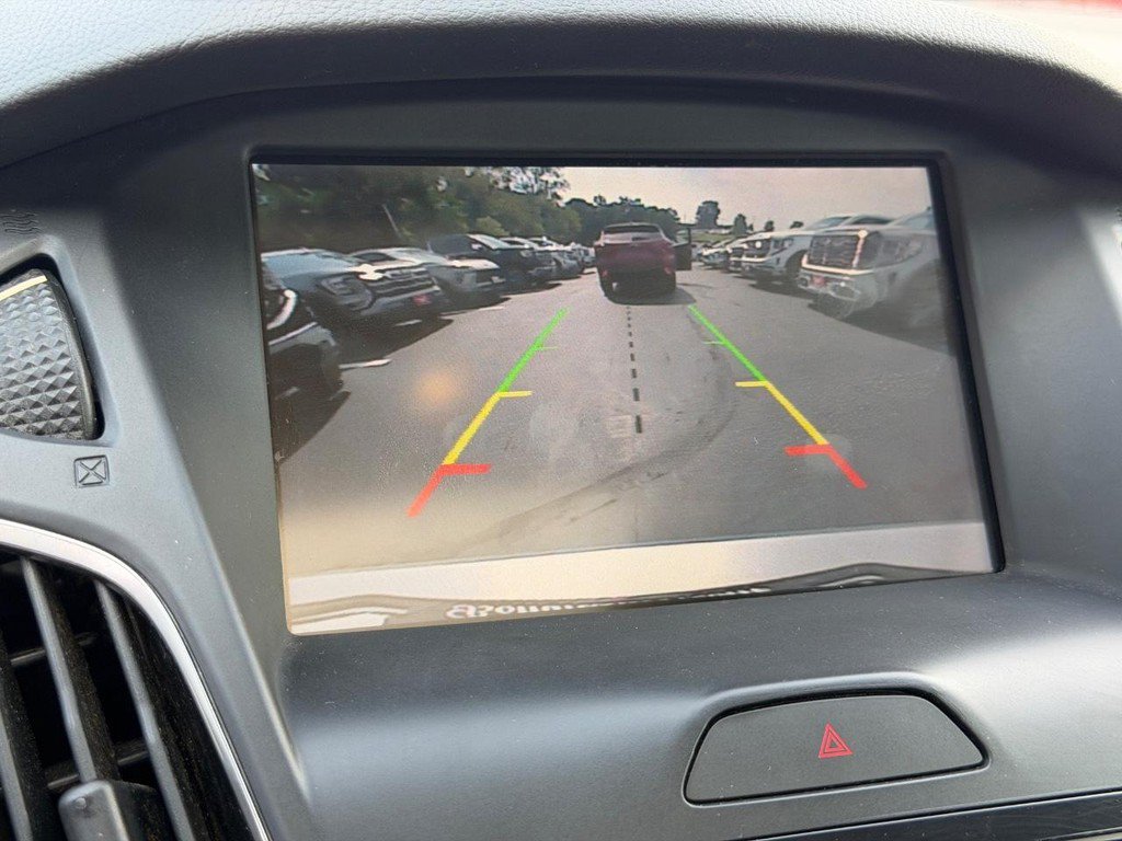 Used 2015 Ford Focus Titanium FWD image 21