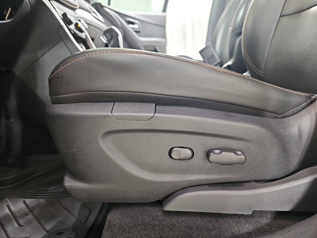 Used 2018 Chevrolet Trax Premier image 34