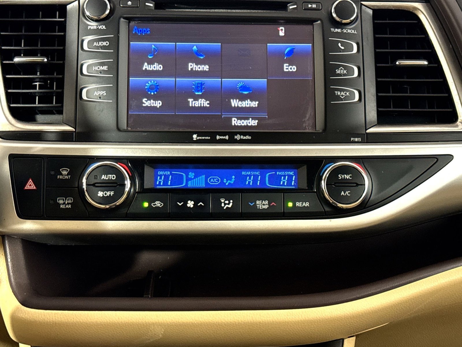 Used 2019 Toyota Highlander Plus AWD/4WD image 21