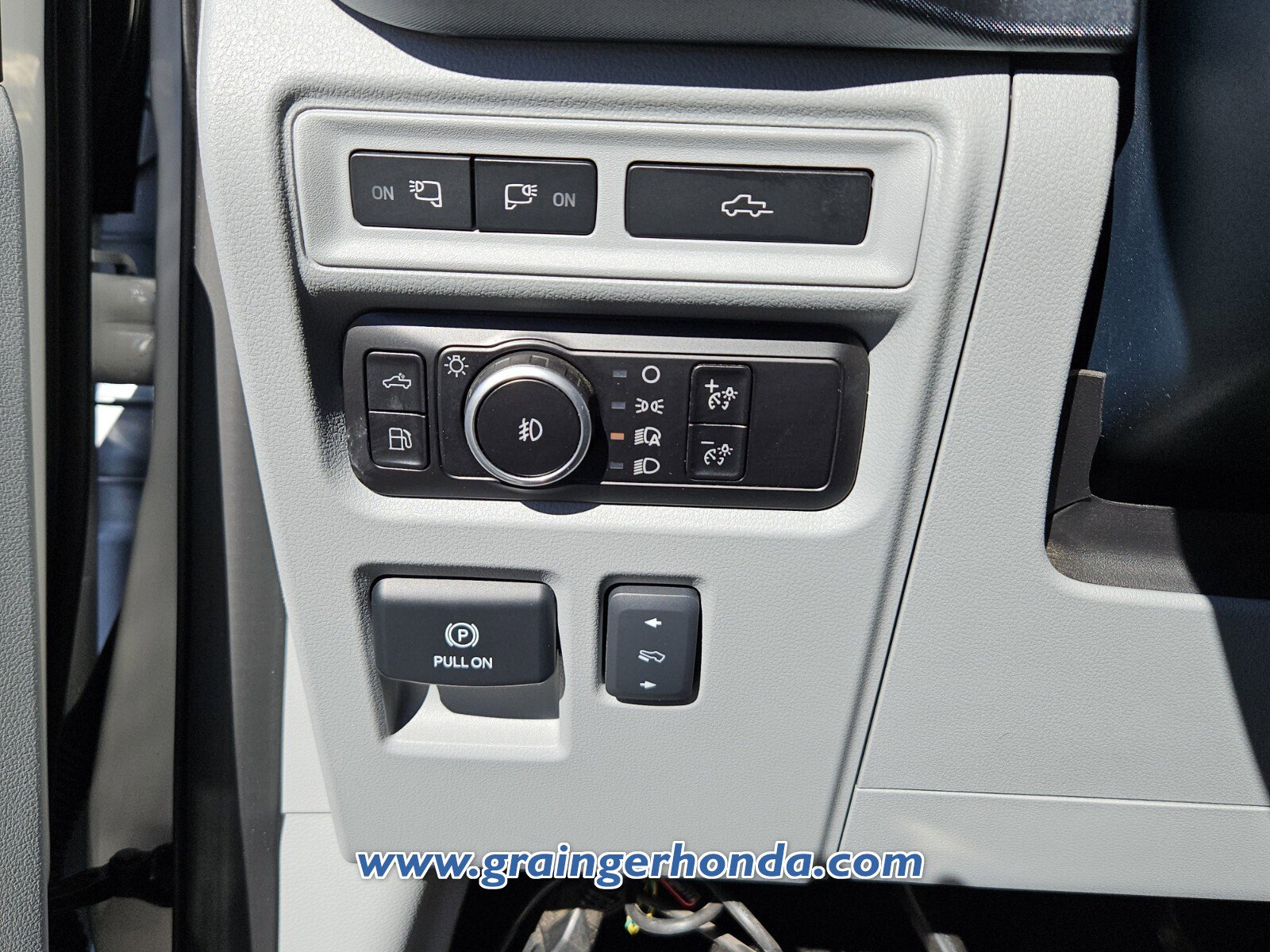 Used 2023 Ford F150 Limited image 23