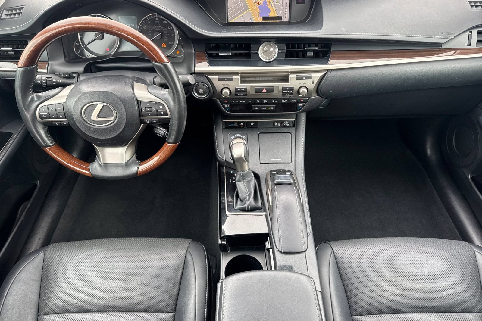 Used 2017 Lexus ES 350 w/ Navigation System Package FWD image 13
