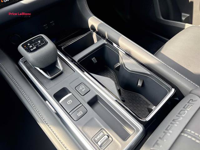 New 2026 Nissan Pathfinder SL FWD image 18