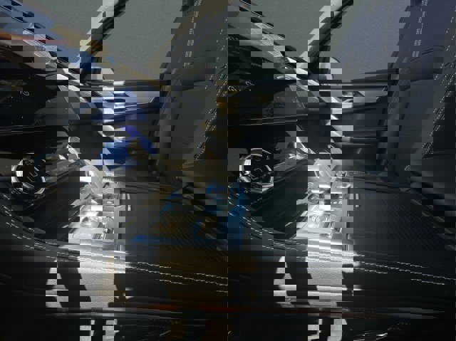 Certified 2025 Jaguar F-PACE R-Dynamic S AWD/4WD image 26