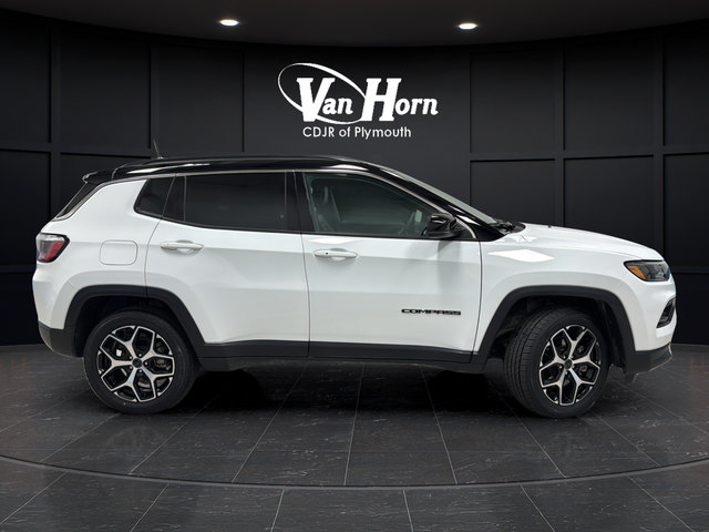Certified 2025 Jeep Compass Limited AWD/4WD image 8
