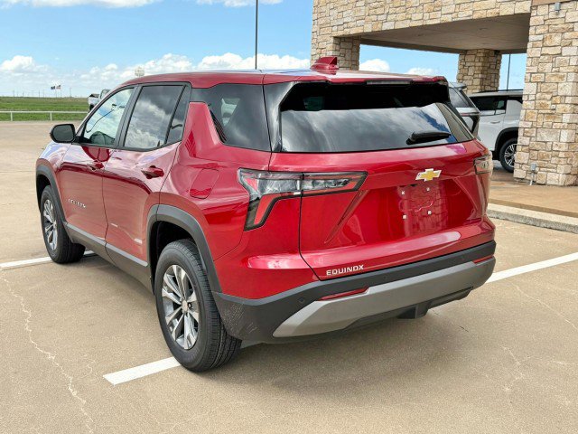 New 2026 Chevrolet Equinox LT FWD image 3