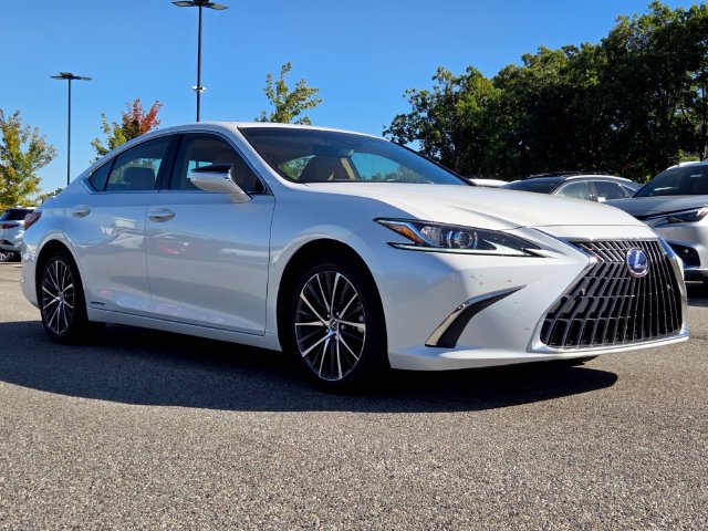 Used 2022 Lexus ES 300h w/ Premium Package FWD image 7