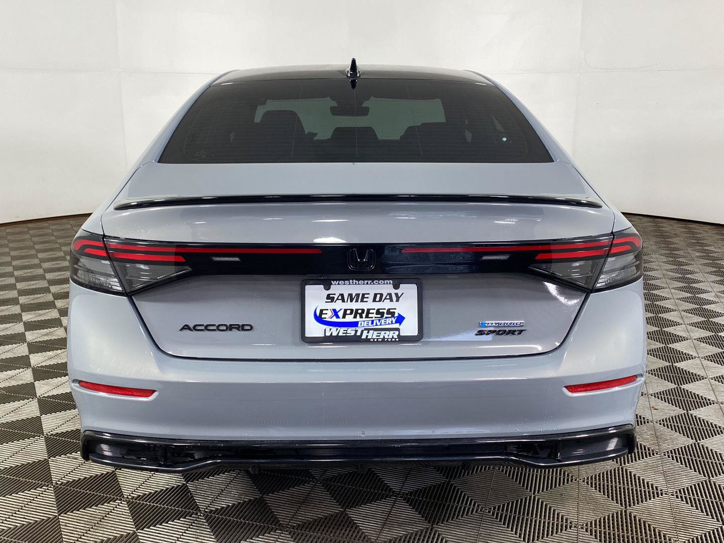 Used 2024 Honda Accord Sport image 5