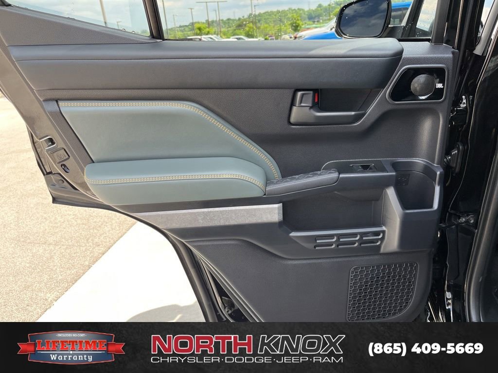 Used 2025 Toyota 4Runner Trailhunter AWD/4WD image 16
