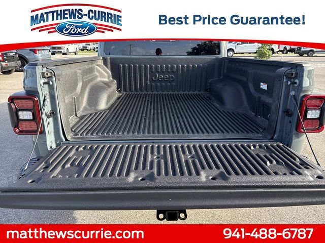 Used 2026 Jeep Gladiator Mojave AWD/4WD image 14