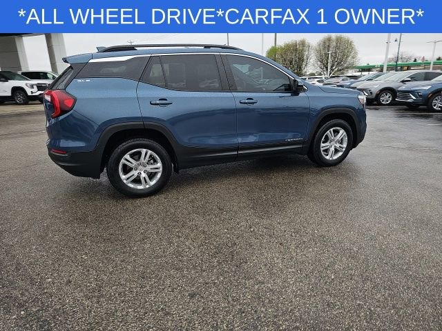 Used 2024 GMC Terrain SLE w/ Driver Convenience Package image 22