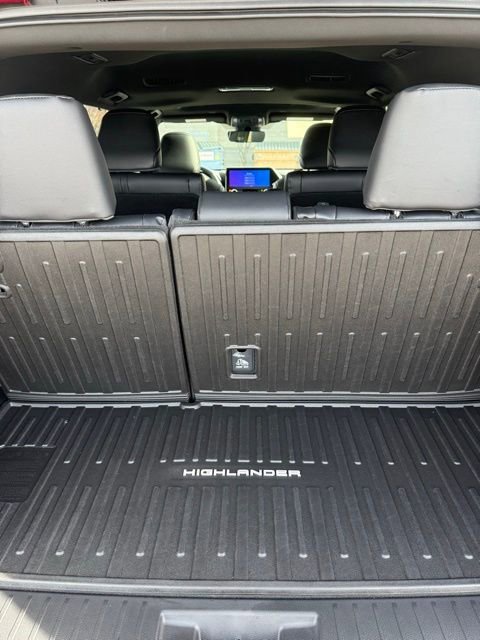 Certified 2026 Toyota Highlander XSE image 12