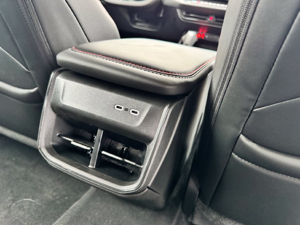 New 2026 Dodge Charger R/T w/ Driver Convenience Group AWD/4WD image 13