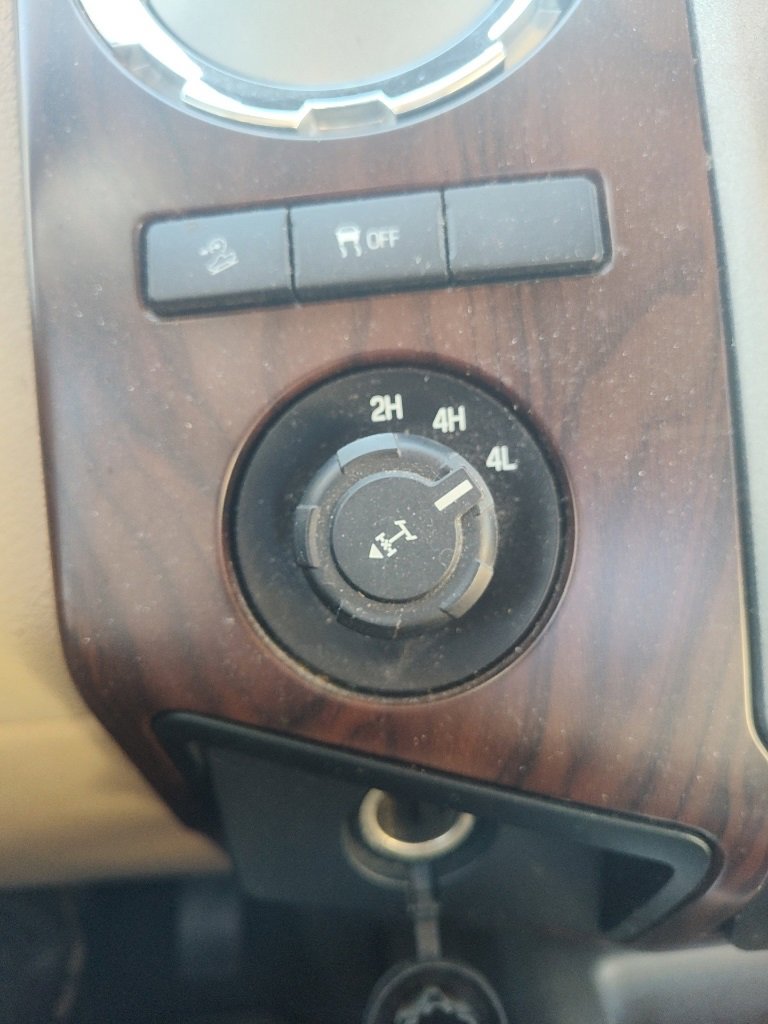 Used 2014 Ford F350 Lariat w/ Chrome Package image 26