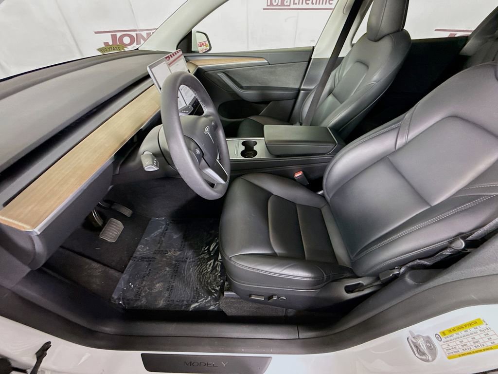 Used 2024 Tesla Model Y Long Range image 24