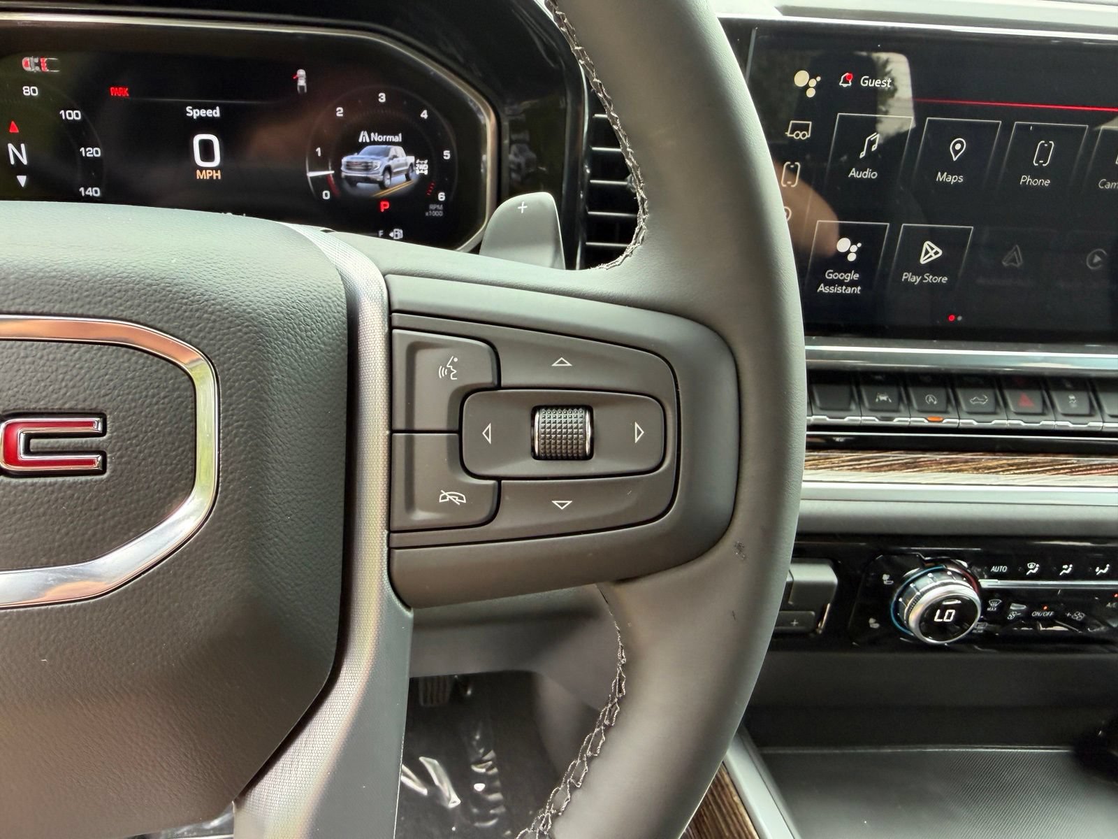 New 2026 GMC Sierra 1500 Elevation w/ Preferred Package AWD/4WD image 17