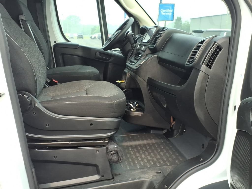 Used 2025 RAM ProMaster 2500 w/ U-Haul Equipment Group FWD image 15