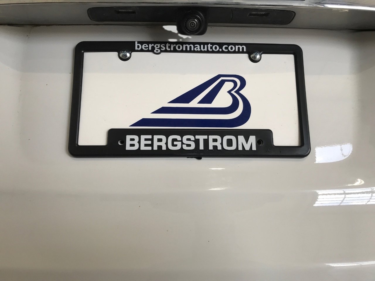 Certified 2023 GMC Acadia SLE w/ Driver Convenience Package image 21