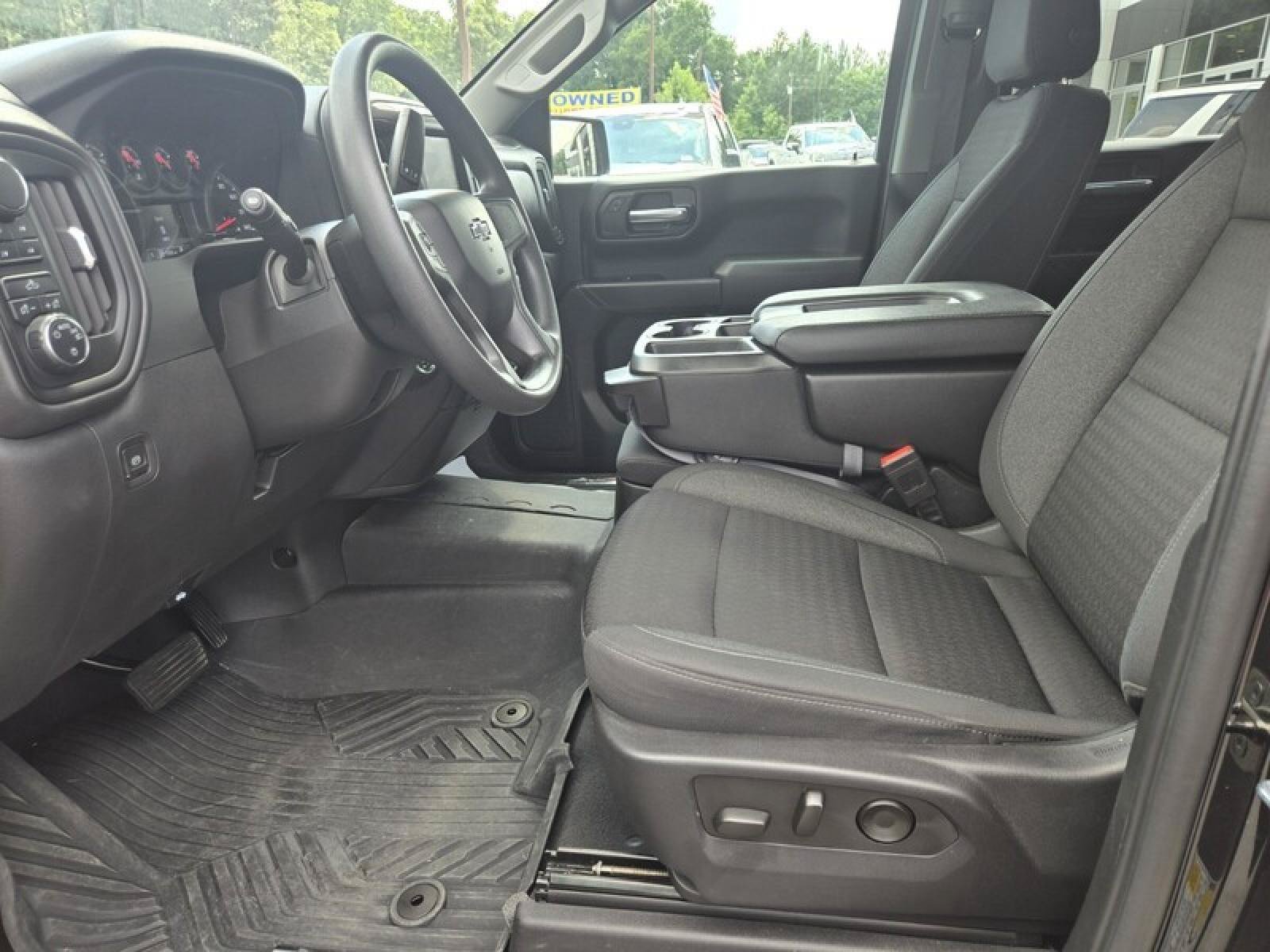 Used 2023 Chevrolet Silverado 1500 Custom Trail Boss w/ LPO, Dark Essentials Package AWD/4WD image 16