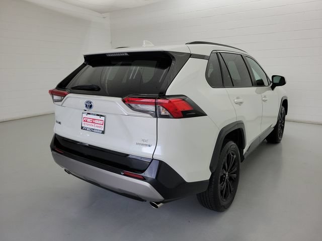 Used 2022 Toyota RAV4 SE AWD/4WD image 5