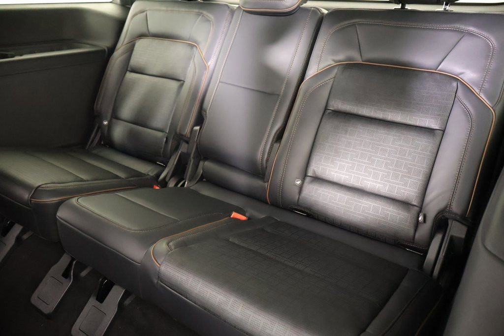 New 2025 Lincoln Navigator Black Label image 13