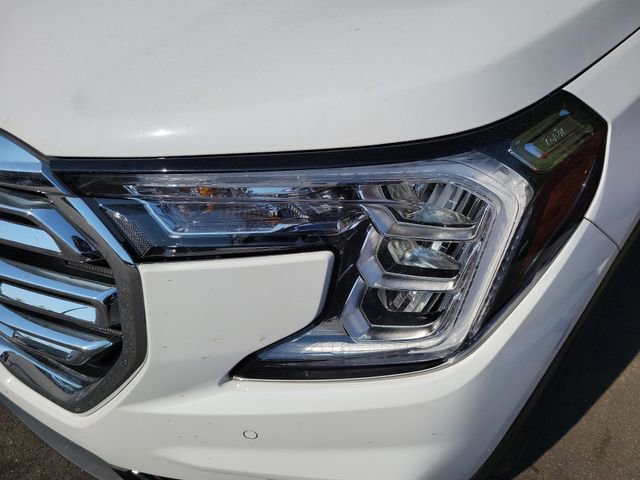 Used 2022 GMC Terrain SLT w/ Infotainment Package II FWD image 11