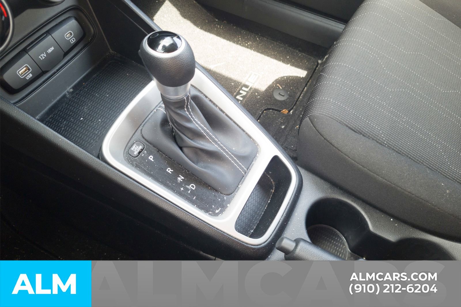 Used 2026 Hyundai Venue SE FWD image 10