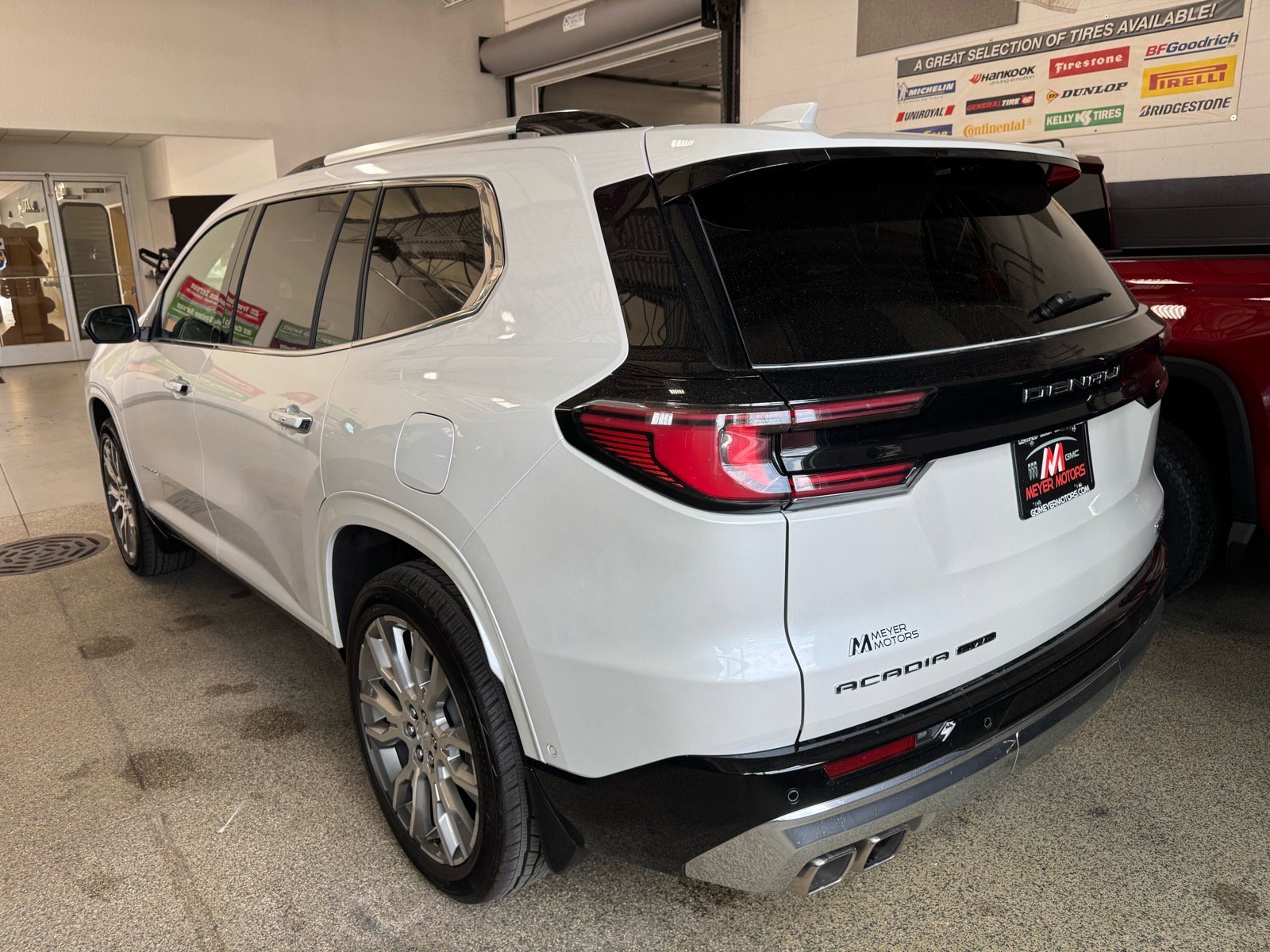 Used 2025 GMC Acadia Denali w/ Super Cruise Package AWD/4WD image 7