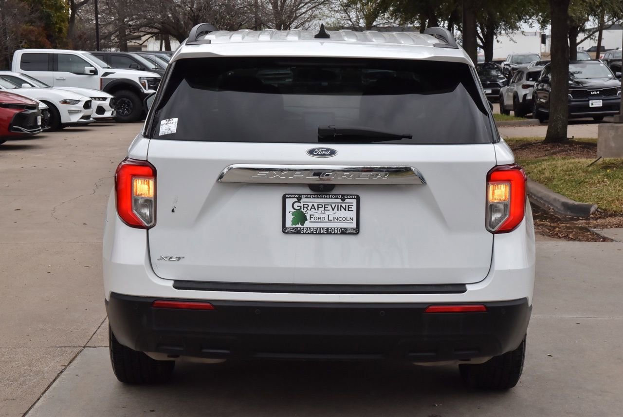 Used 2021 Ford Explorer XLT image 9