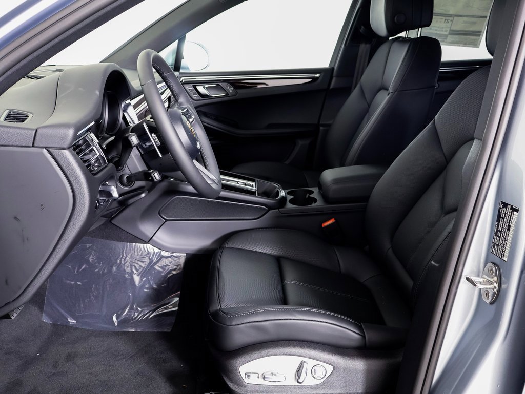New 2026 Porsche Macan image 5