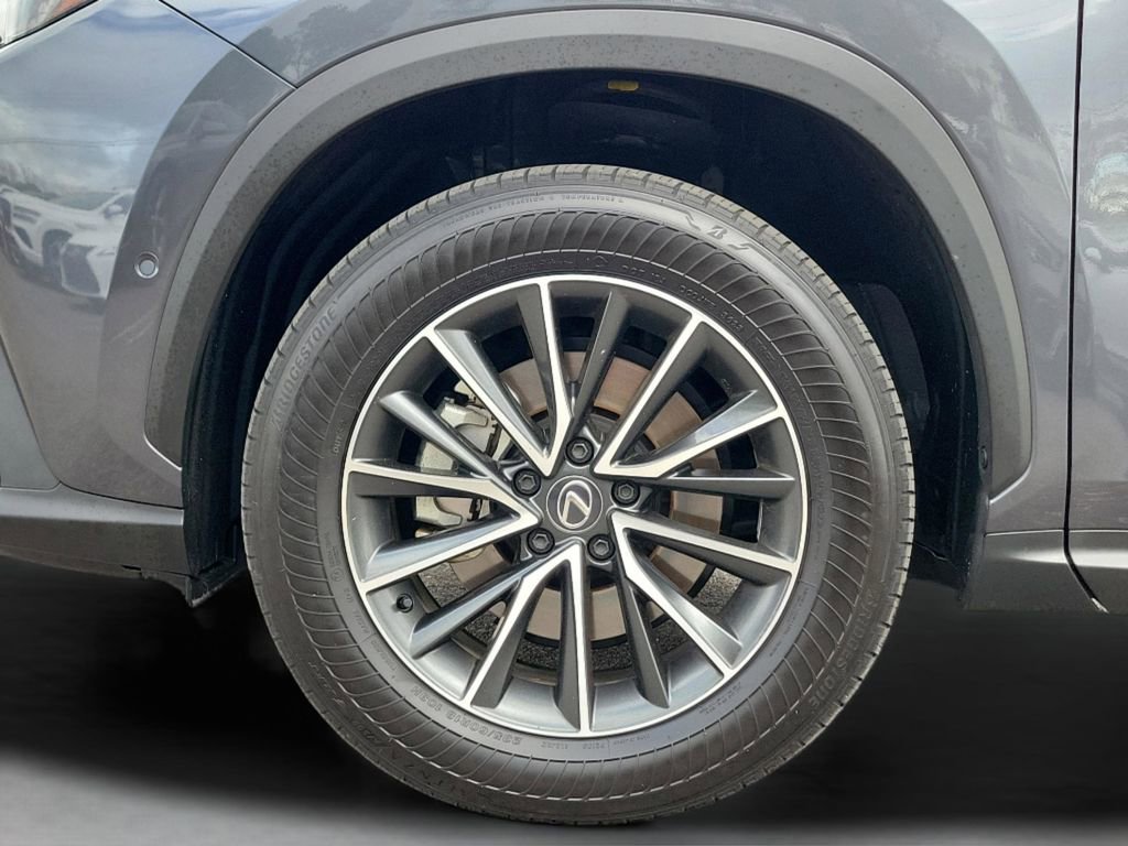 Used 2024 Lexus NX 350h AWD w/ Vision Package image 13