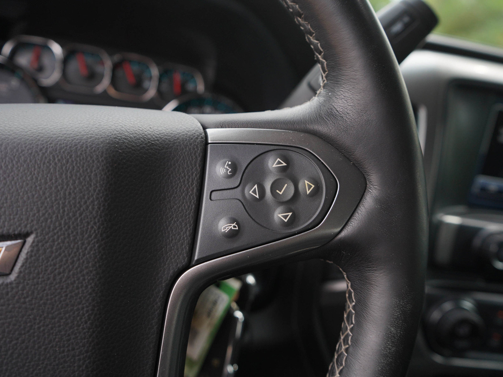 Used 2019 Chevrolet Silverado 2500 LTZ w/ Midnight Edition AWD/4WD image 28