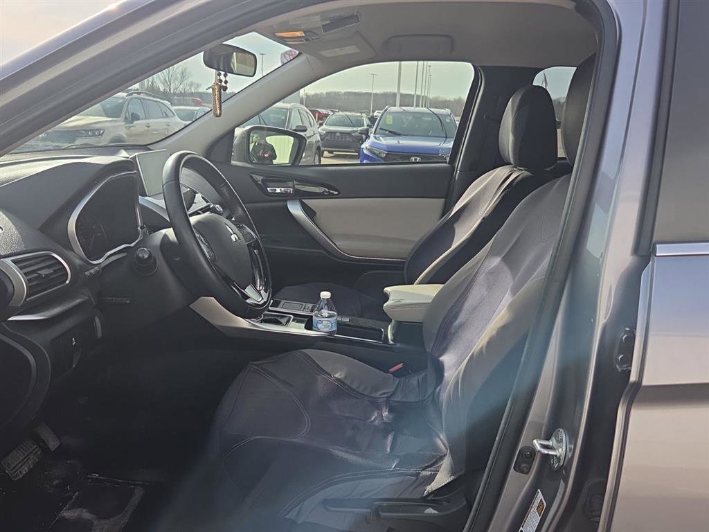 Used 2019 Mitsubishi Eclipse Cross SE image 3