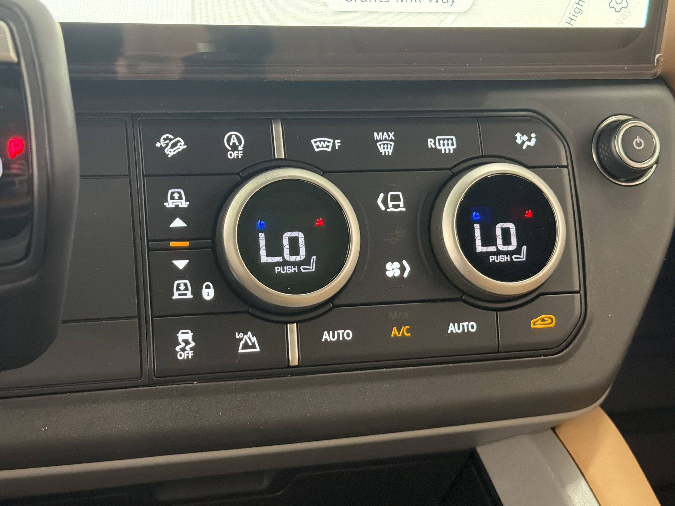 New 2026 Land Rover Defender 110 X AWD/4WD image 17