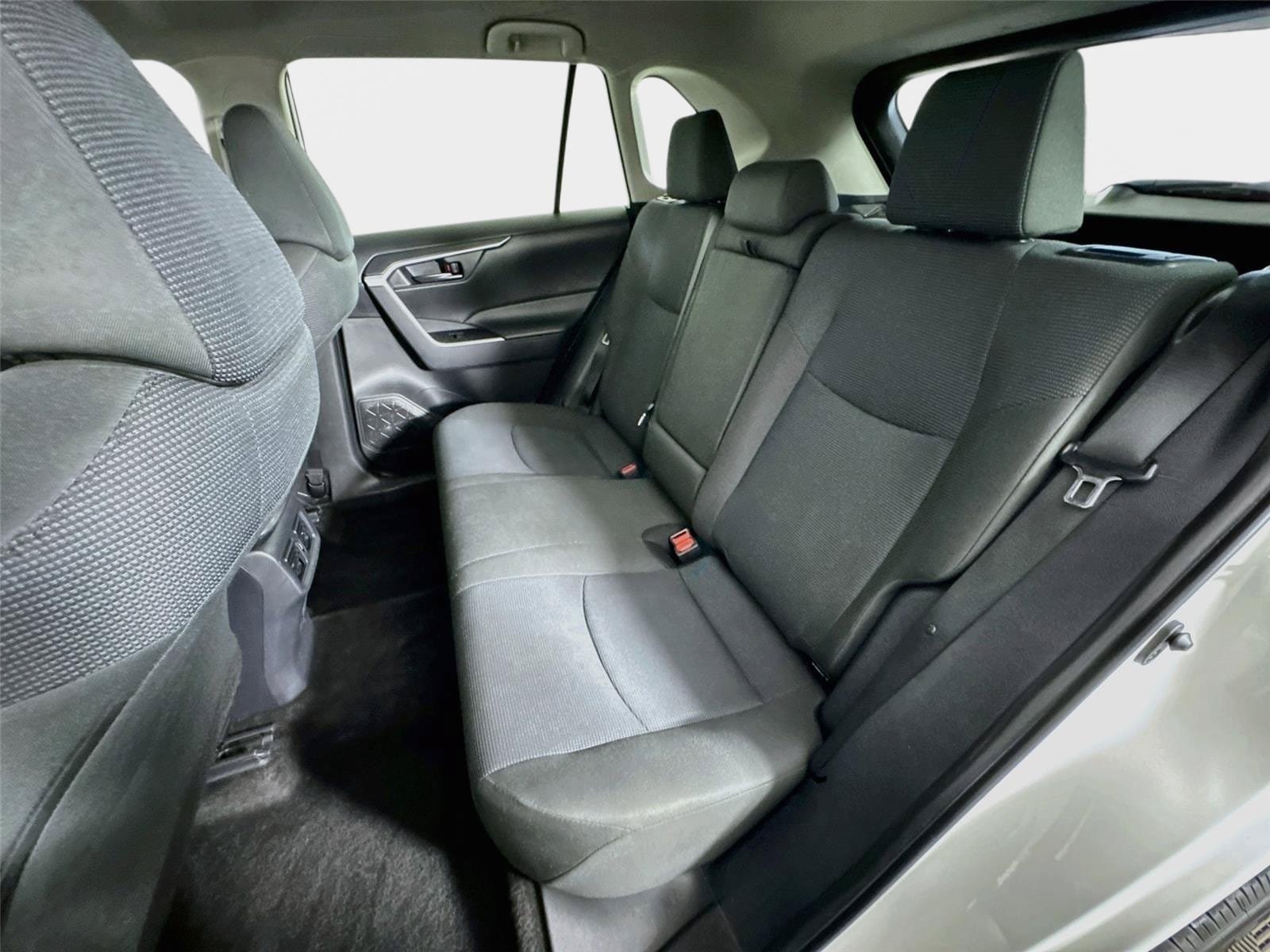 Used 2024 Toyota RAV4 LE FWD image 20