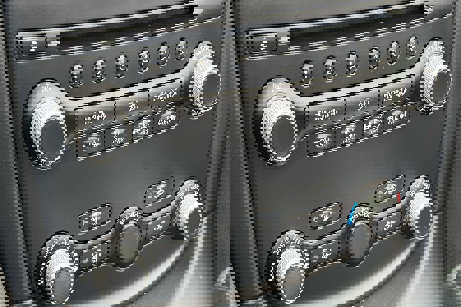 Used 2015 Nissan 370Z Touring Sport image 20