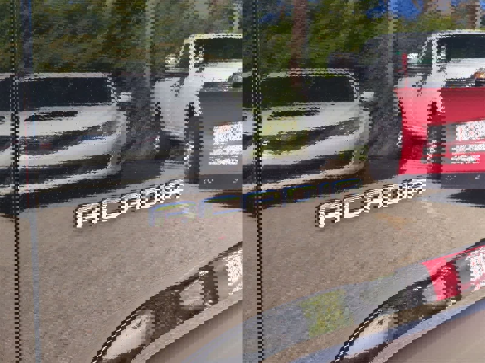 Used 2023 GMC Acadia SLE w/ Driver Convenience Package image 13