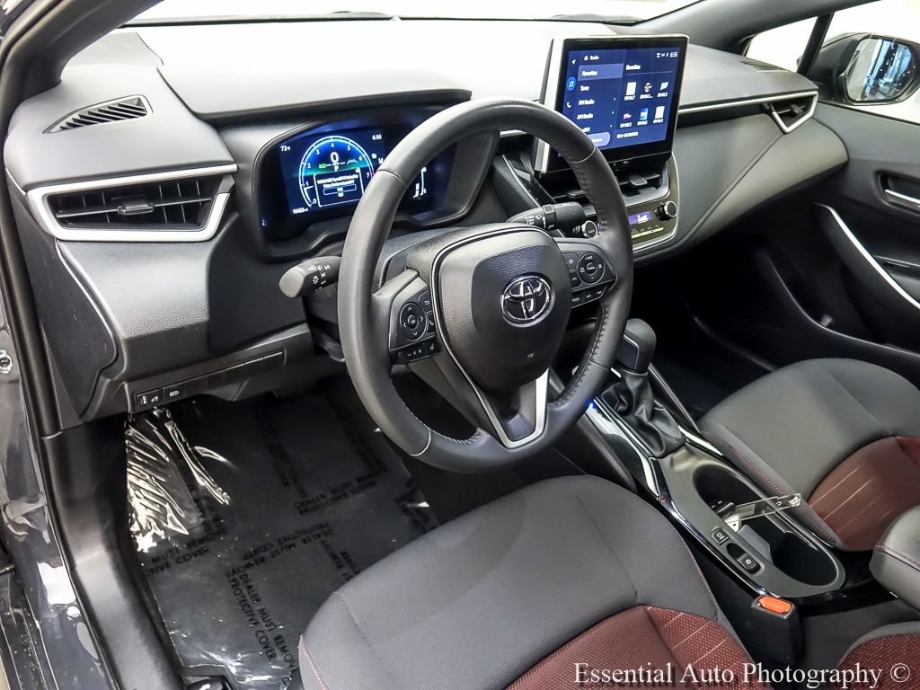 Used 2025 Toyota Corolla SE w/ SE Premium Package FWD image 10